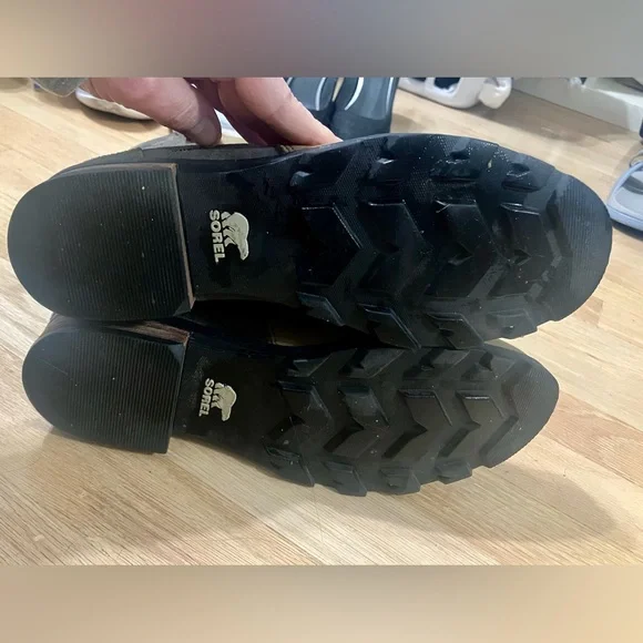 Sorel Emelia Zip Ankle Boots - Picture 7 of 11